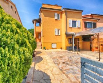 House Vesna 1479 - Banjole - Edificio