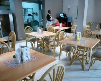 Roof Garden Hotel - Machakos - Restaurante