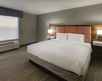 Hampton Inn & Suites St. Louis-Edwardsville - Glen Carbon - Bedroom