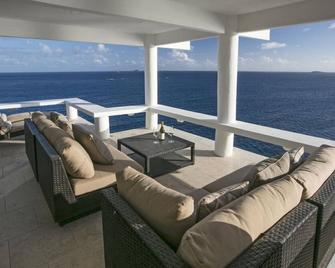 6 Br - Unparalleled 220º Views, Breathtaking Oceanfront Location & 2 Pools! - Saint Thomas Island - Balcón