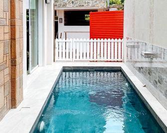 RedDoorz Hostel @ St. Paul Village Lapulapu - Lapu-Lapu City - Piscine