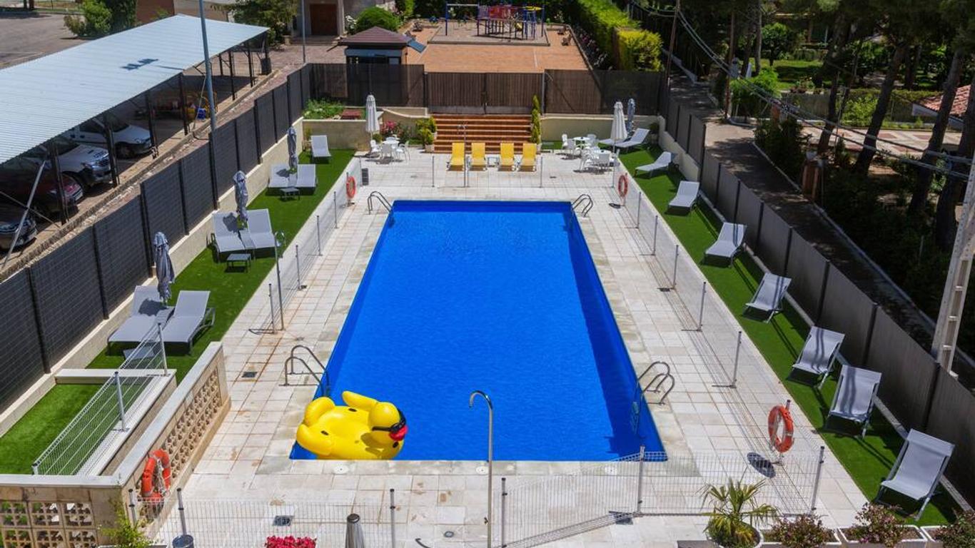 أوتل ماريفيا