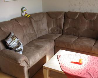 Accessible newly renovated Apartment - Papenburg - Wohnzimmer