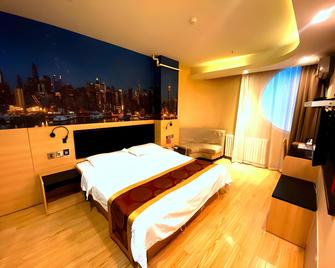 Thank Inn Plus Hotel Hebei Zhangjiakou Xuanhua District People's Park - Zhangjiakou - Bedroom