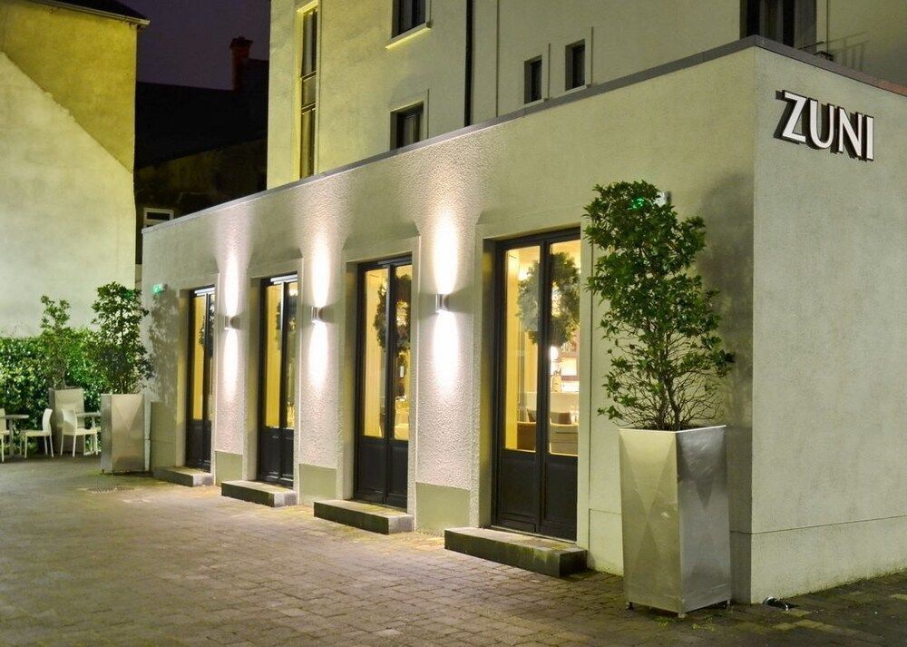 Zuni Restaurant & Boutique Hotel - קילקני - בניין