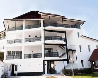 Denta Hotel - Ramnicu Valcea - Edificio
