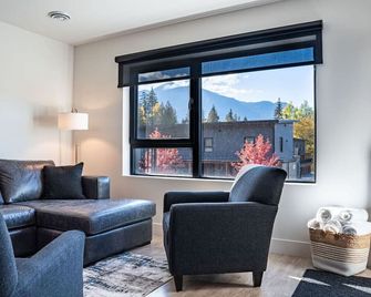 Base Camp Revy! - Revelstoke - Sala de estar