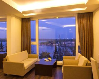 International Hotel - Can Tho - Living room