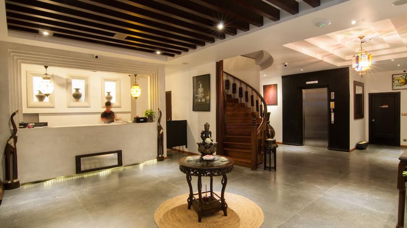 La Rose Suites