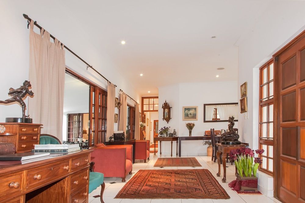 Rivendell Bed And Breakfast - דורבן - דלפק קבלה