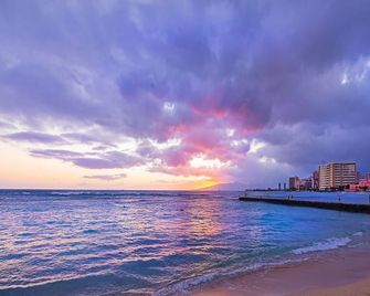 1-Bedroom Diamond Head Retreat w/stunning Ocean Views & Full Kitchen - هونولولو - شاطئ