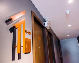 Gn Luxury Hostel - Bangkok - Hallway