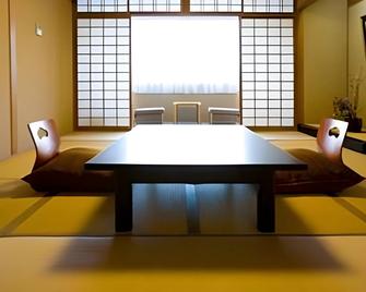 Izumiya Ryokan - Kioto - Comedor