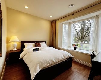 Super Cosy 8Bed & 6Bath in Vancouver heart near to airport and DownTown - Vancouver - Camera da letto