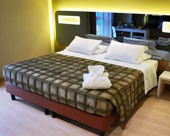 Idea Hotel Plus Savona - Savone - Chambre