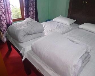 Thakur Homestay Munsyari With Panchachuli View - Munsyari - Bedroom