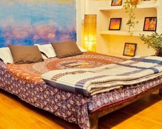 International Travellers' Hostel By Ith Stays - Varanasi - Camera da letto