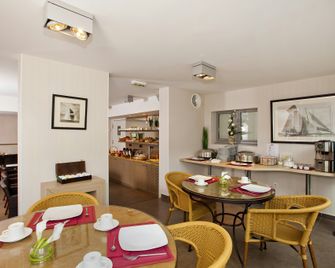 雷斯迪家阿卡松普拉扎酒店 - 阿卡雄 - 餐廳