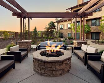 Courtyard by Marriott Flagstaff - פלגסטאף - פטיו