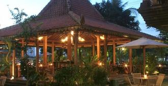 Omah Sinten Heritage Hotel & Resto - Surakarta City