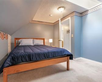 Spacious 4 bedroom home fast internet/walk to town! - Mount Desert - Slaapkamer
