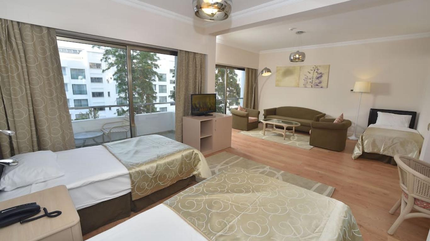 Jasmine Court Hotel & Casino