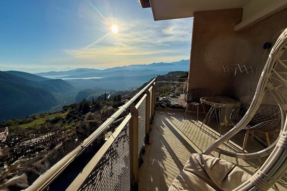 نيديموس هوتل