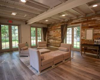 Essential Farms Retreat - Rockford - Sala de estar