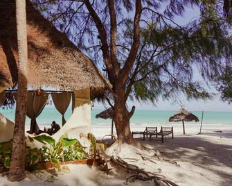 Kinazi Upepo Beach Eco Lodge - Paje - Spiaggia