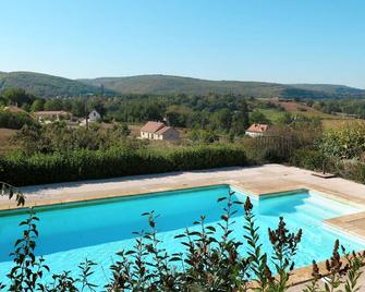 Wonderful private villa for 8 guests with WIFI, private pool, TV, pets allowed and parking - Cajarc - Pool