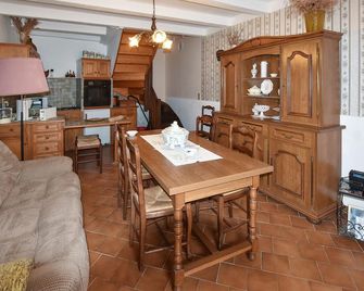 Lovely Home In Moustiers-Sainte-Marie - Moustiers-Sainte-Marie - Eetruimte