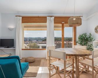 Apartamentos Casa Marea La Fosca Parking Y Piscina - Girona - Jídelna