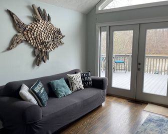 Stunning Views on Lake Lanier! Peaceful and quiet cove. - Dawsonville - Sala de estar