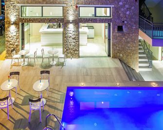 Core Hotel Polychrono - Polychrono - Pool
