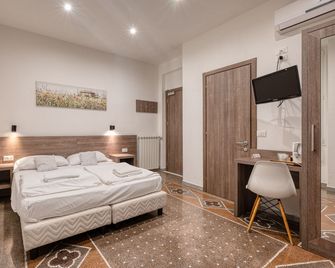 Hotel Ristorante Il Caminetto - Diano Marina - Schlafzimmer
