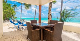 The Rarotongan Beach Resort & Lagoonarium - Rarotonga - Veranda