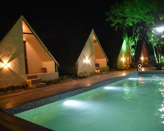 Green Orchid Resort and Farm - Nashik - Piscina