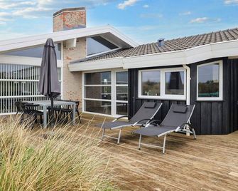 Luxury Retreat With Sea View - Hjørring