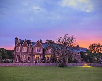 بارك لو بريوس هاوس - سوانسي - مبنى