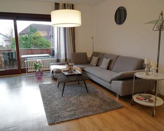 Spacious, modern non-smoking vacation apartment (90m2) with free WLAN - Bad Sassendorf - Wohnzimmer