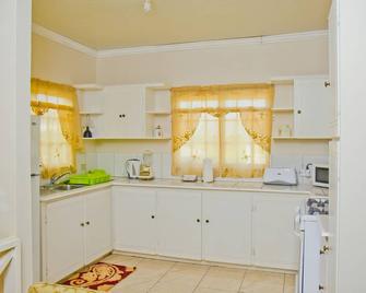 بورت أوف سبين ويندي جيست أبارتمنت - Arouca - مطبخ