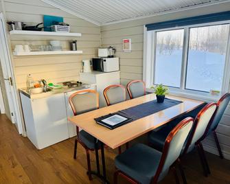 Hellisholar Cottages - Hvolsvöllur - Dining room