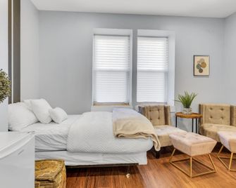 Brewerytown Balcony Retreat 2br Haven - Philadelphia - Camera da letto