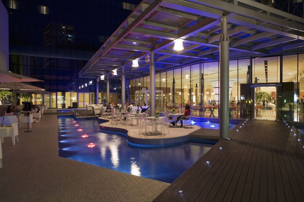 Una Hotels T Hotel Cagliari - Cagliari - Pool