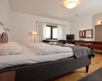 Hotell Amigo - Emmaboda - Bedroom