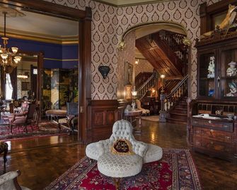 The Empress of Little Rock - Little Rock - Lounge