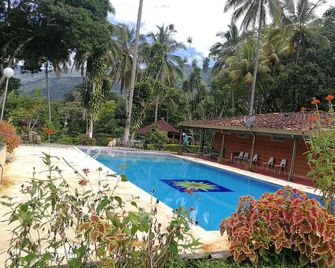 MI Tierra Hotel - Barbosa - Piscina