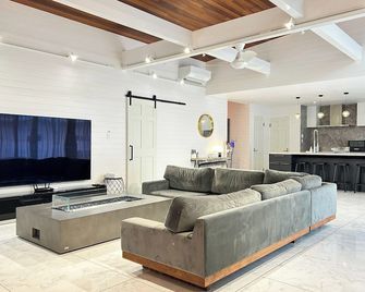 Opening in June 2025 Unlimited use of the pool a / Miyazaki Miyazaki - Miyazaki - Sala de estar