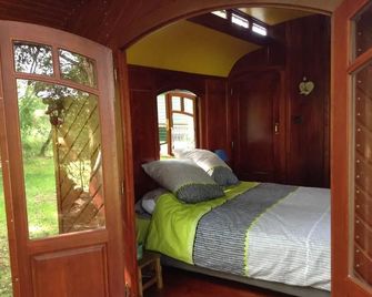 les roulottes du LOT - Грамат - Спальня