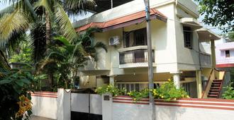 Lazar Residency Homestay - Kochi - Building